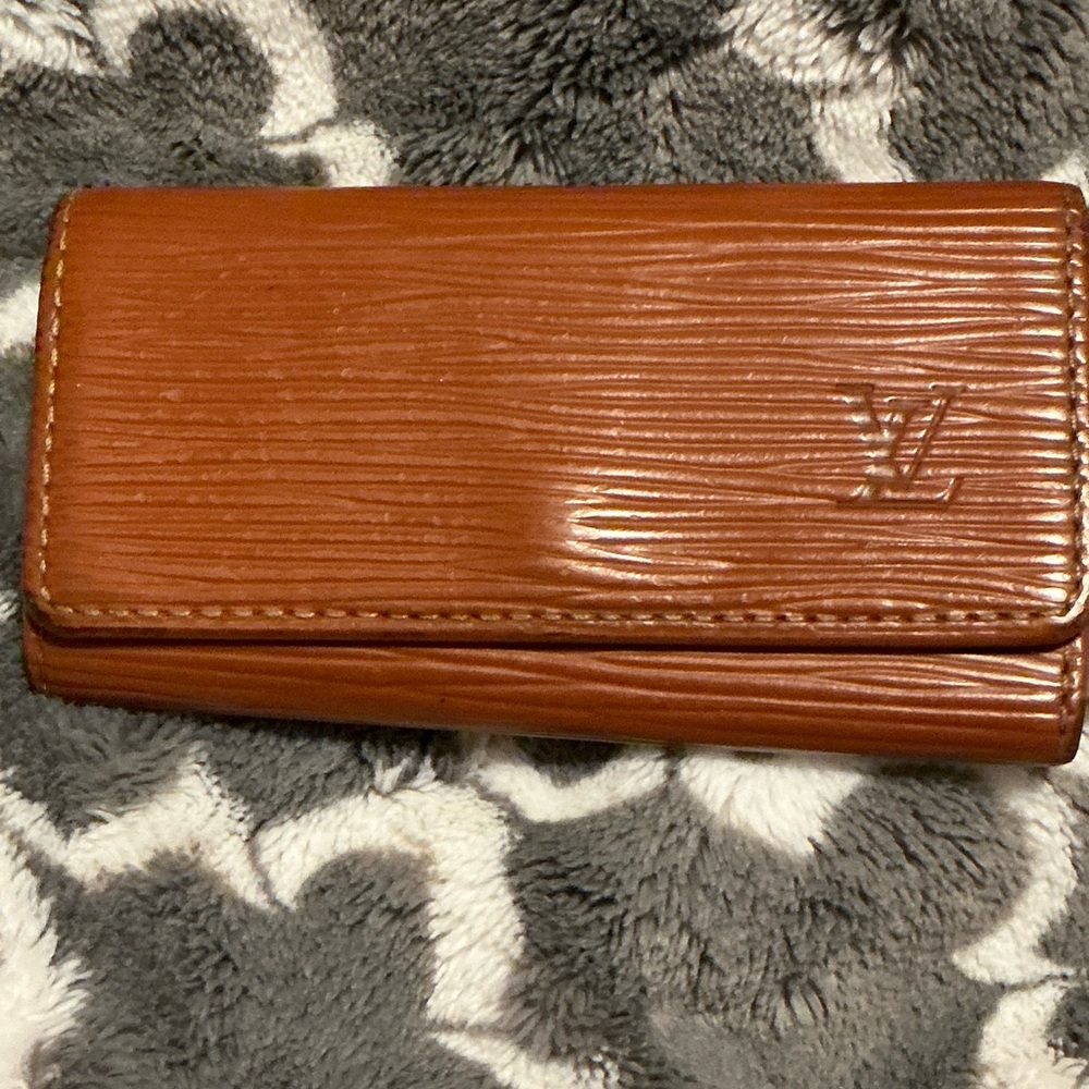 Louis Vuitton cognac epi key case